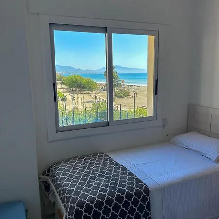Luxurious 3 Bedroom Beachfront Apartment