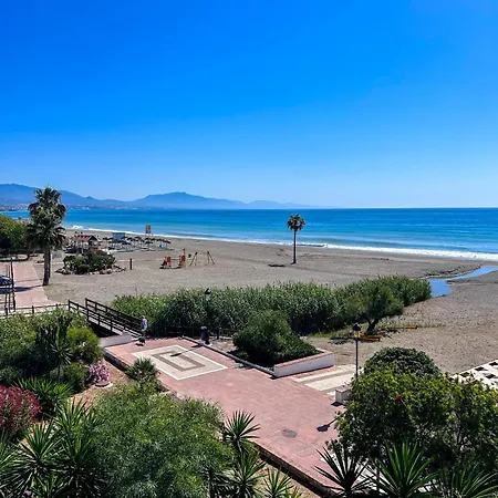 Apartment Luxurious 3 Bedroom Beachfront