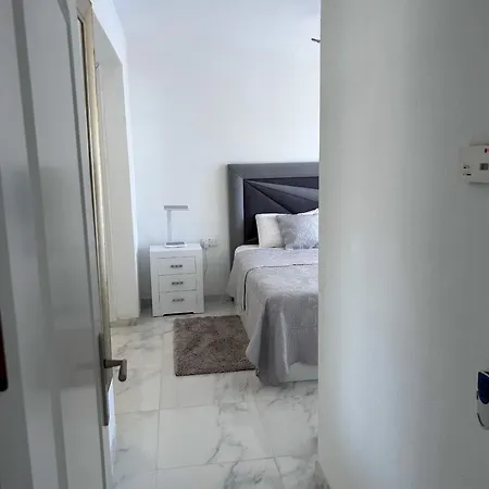 Apartment Luxurious 3 Bedroom Beachfront